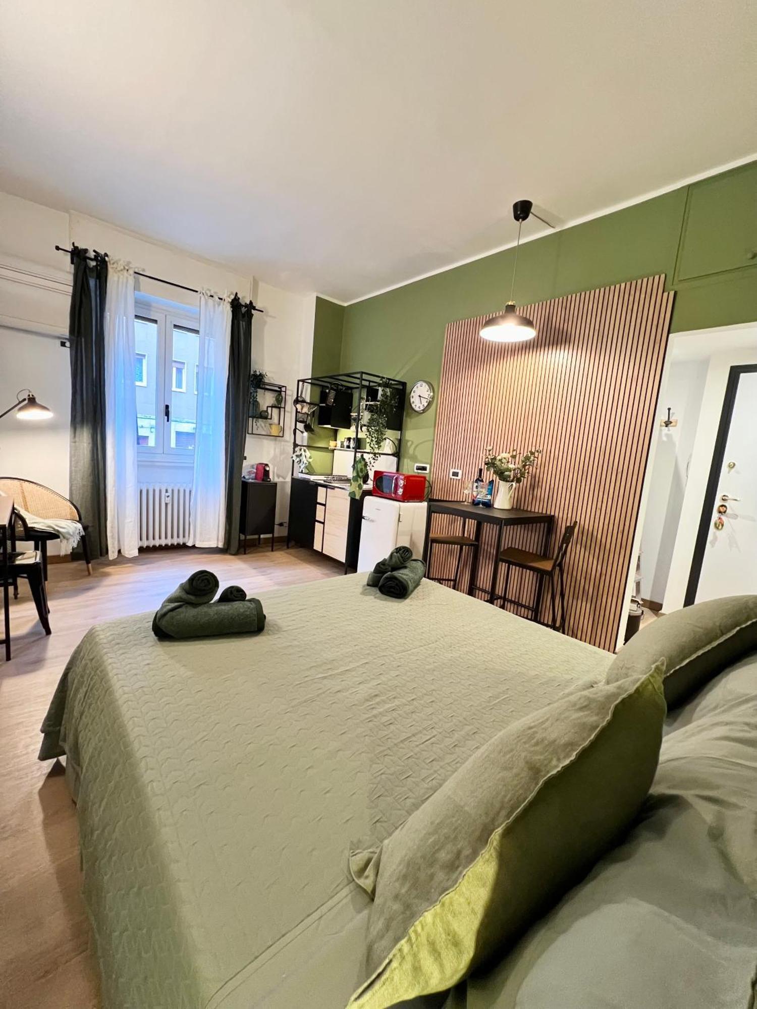 La Bella Milano Charme Apartment 3 Km Away From Duomo/ Netflix & Wi-Fi Included Kültér fotó