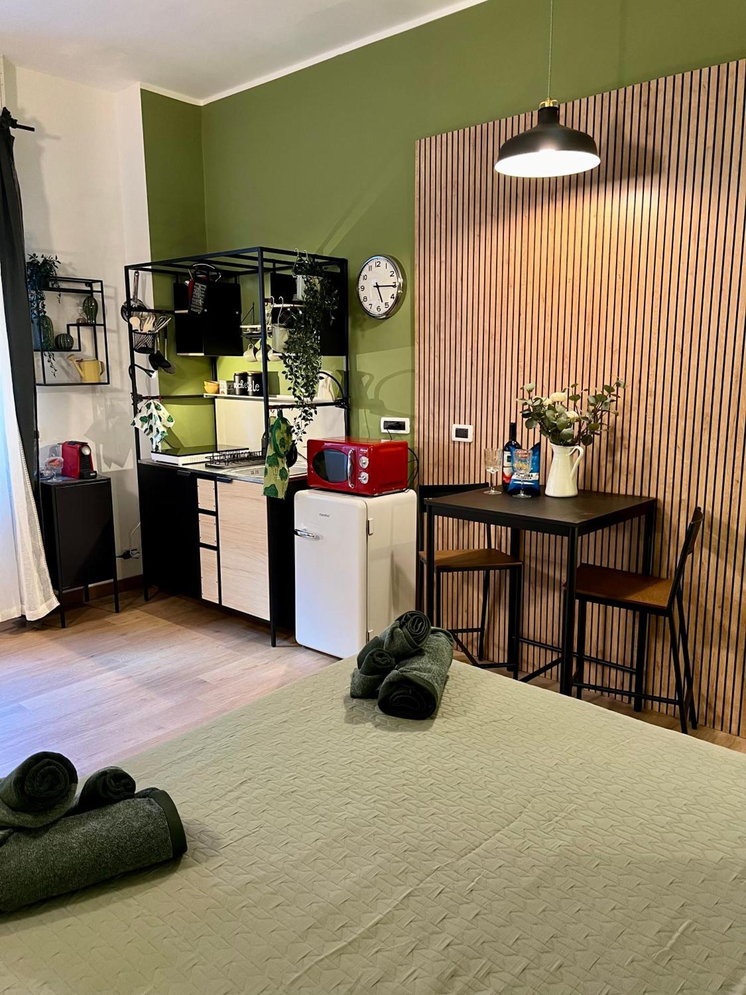 La Bella Milano Charme Apartment 3 Km Away From Duomo/ Netflix & Wi-Fi Included Kültér fotó
